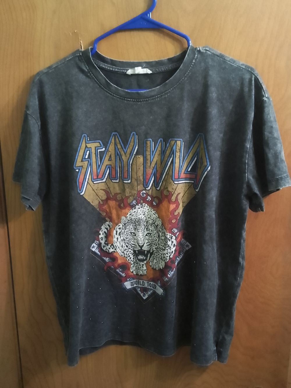 Womans Stay Wild World Tour Graphic Tee - Charcoal